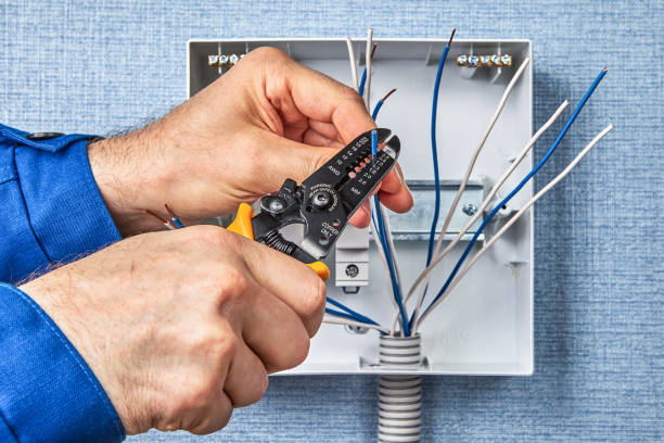 Emergency Electrical Repair Services in Tropical Park, FL